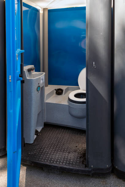 Portable Toilet Options We Offer in Crestwood, KY