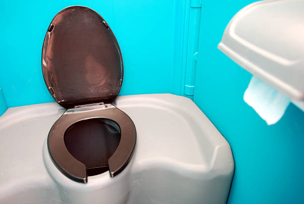 Best Portable bathroom rental  in Crestwood, KY